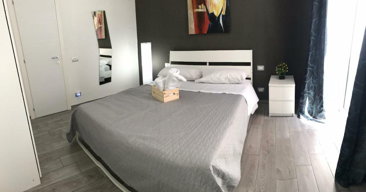 شقة Angelas House نابولي المظهر الخارجي الصورة