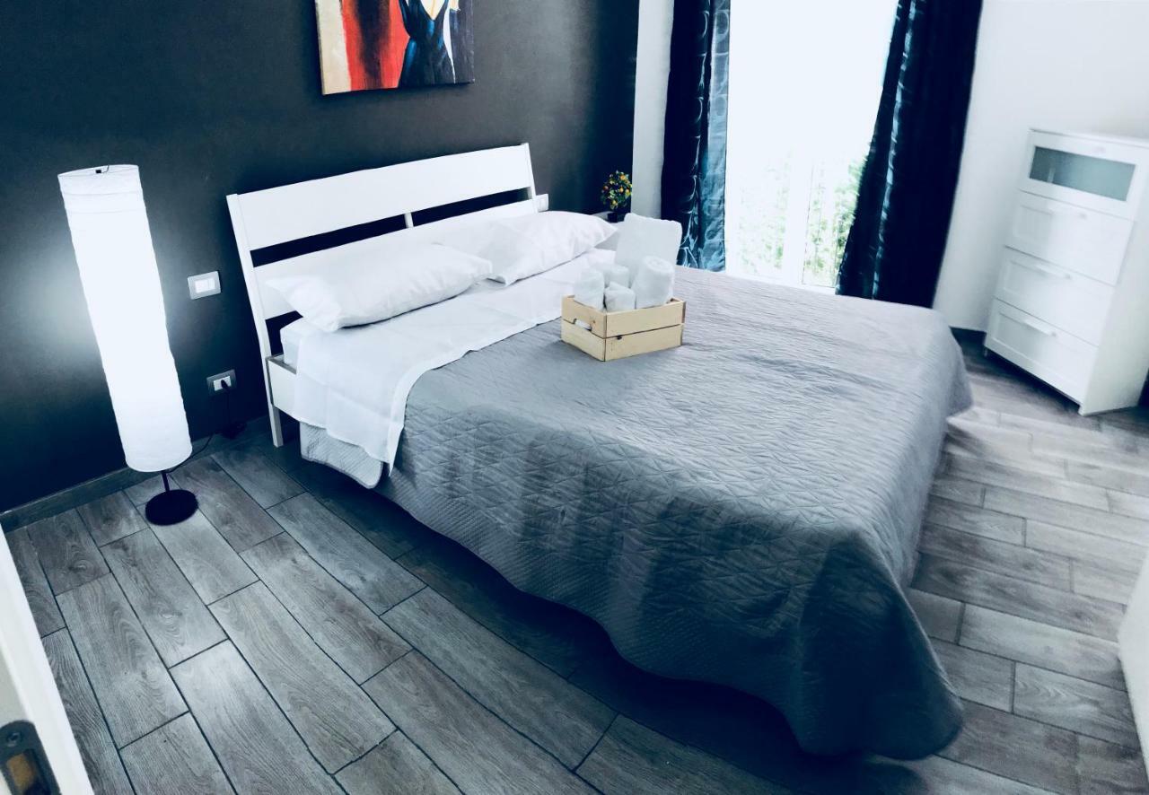 شقة Angelas House نابولي المظهر الخارجي الصورة